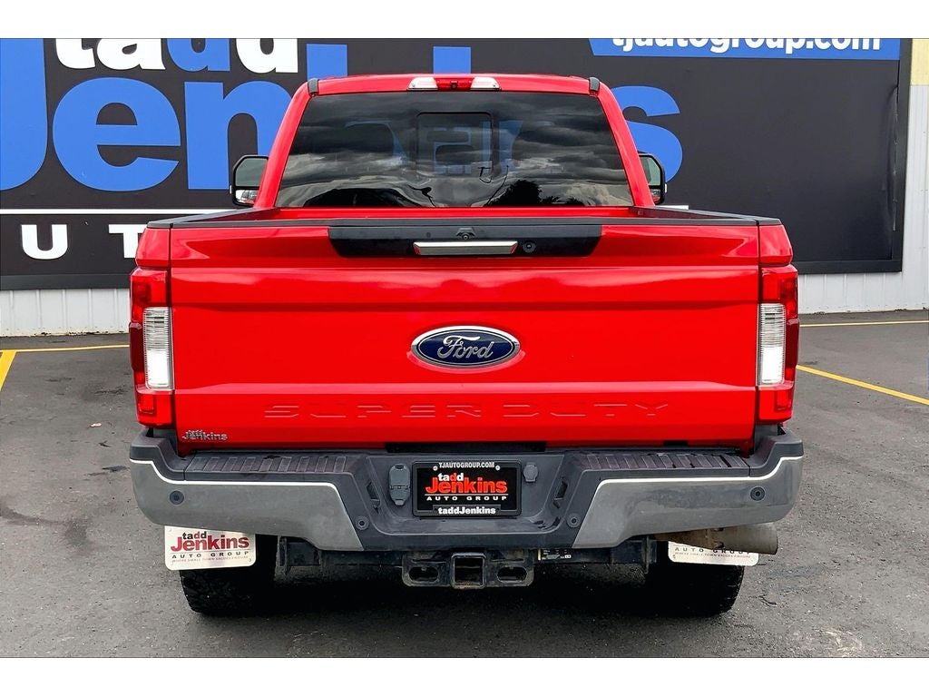 2018 Ford F-350 Super Duty — interior view