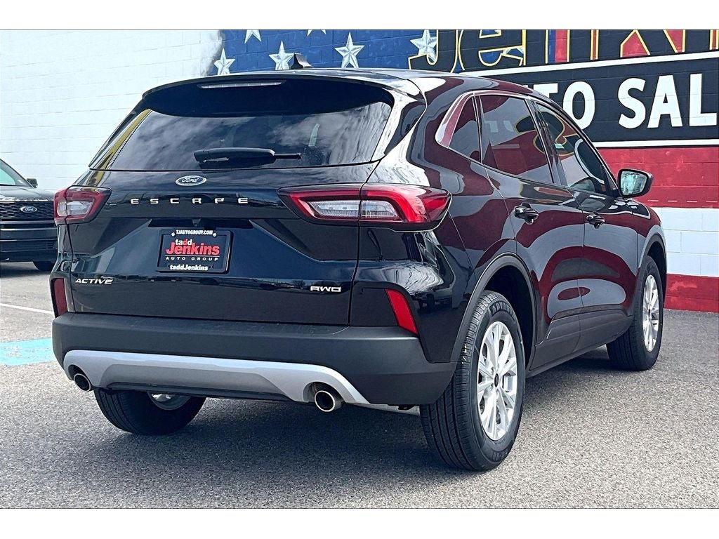 2023 Ford Escape — side profile view