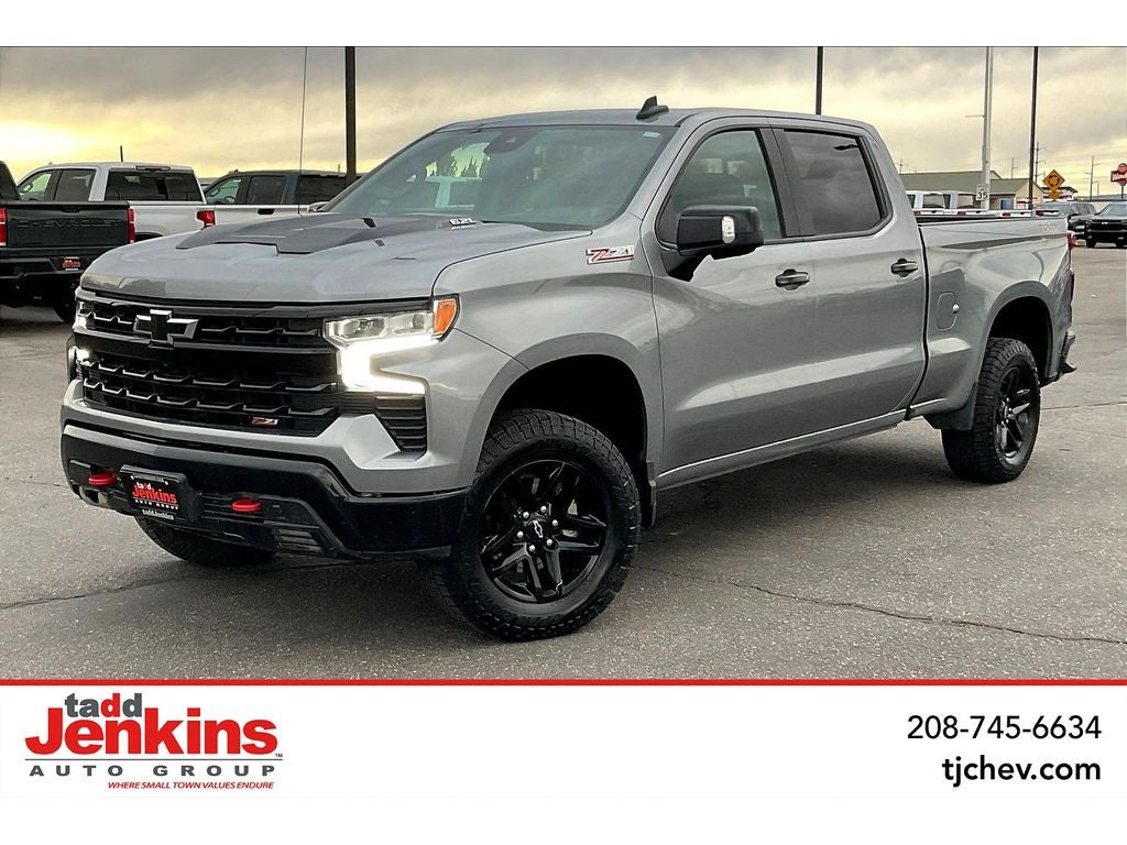 2023 Chevrolet Silverado 1500 LT Trail Boss in Sterling Gray Metallic — front three-quarter view