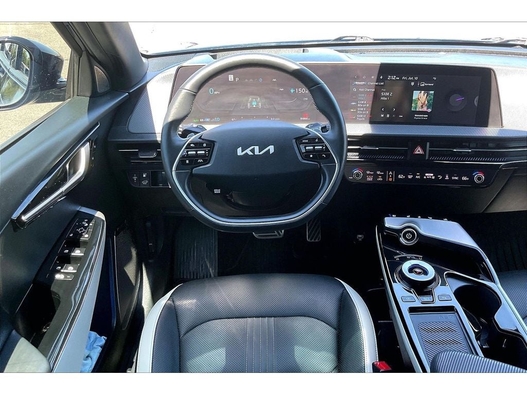 2022 Kia EV6 — detail view
